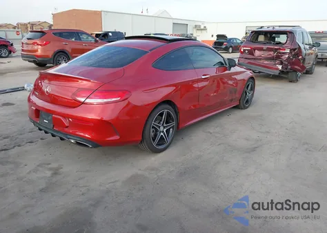 2017 Mercedes-Benz C 300 z USA, uszkodzony, nr VIN WDDWJ4JB2HF353613